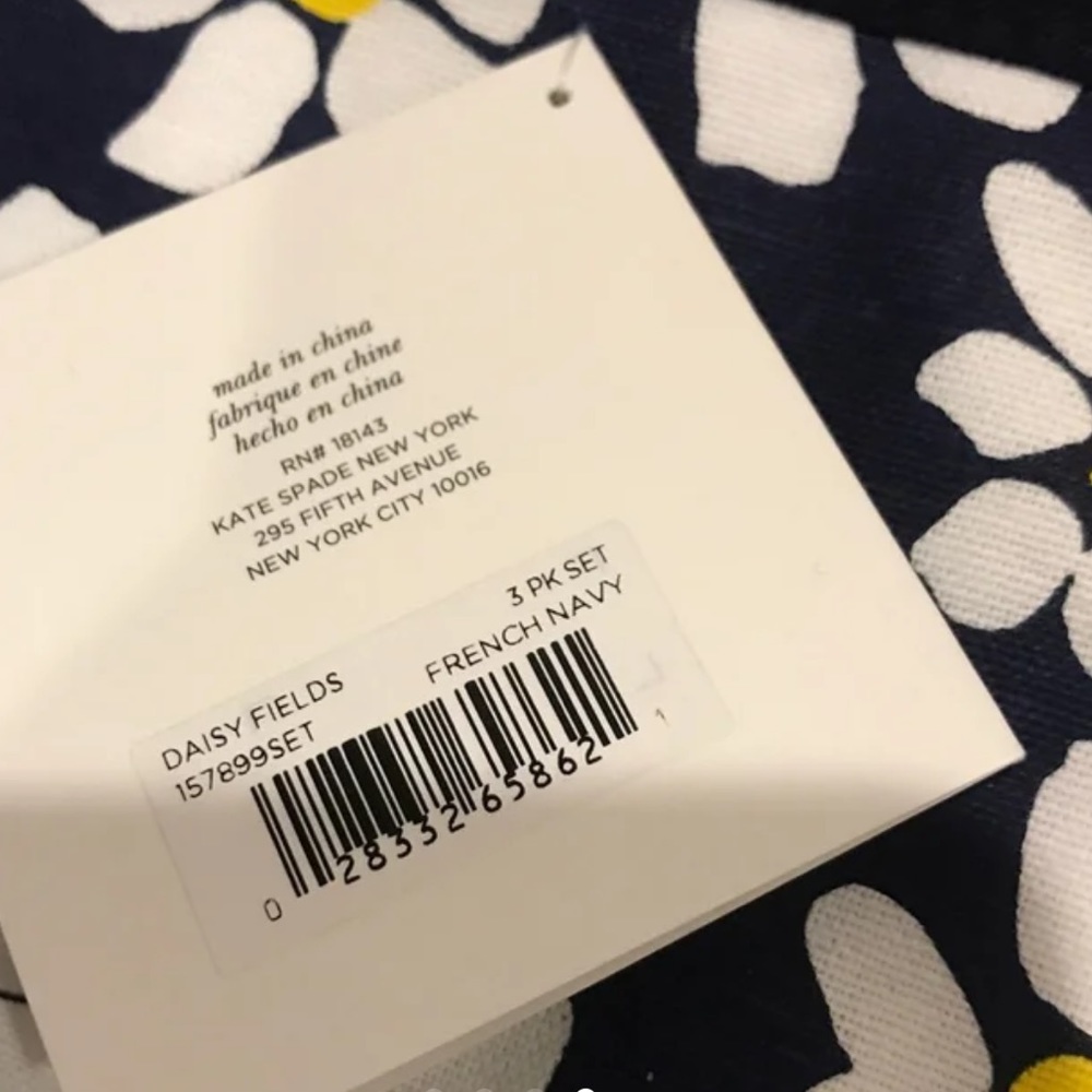 Kate Spade Daisy Fields Oven Mitt Potholder Towel - Picture 5 of 5